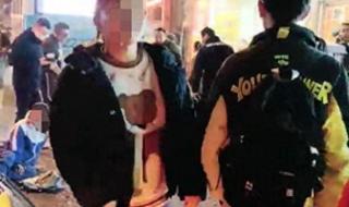 公交车动一下就撞一次视频